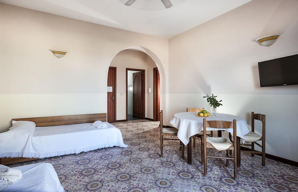 Residence Villa Liliana Giardini-Naxos Chambre photo
