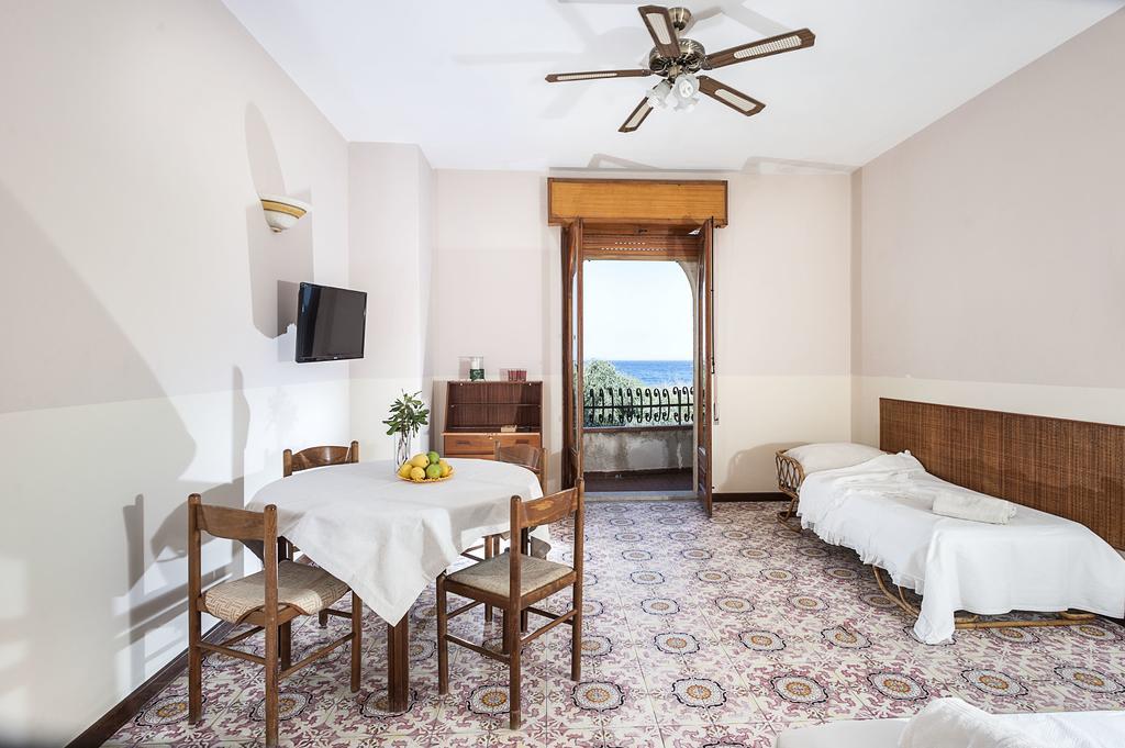 Residence Villa Liliana Giardini-Naxos Extérieur photo