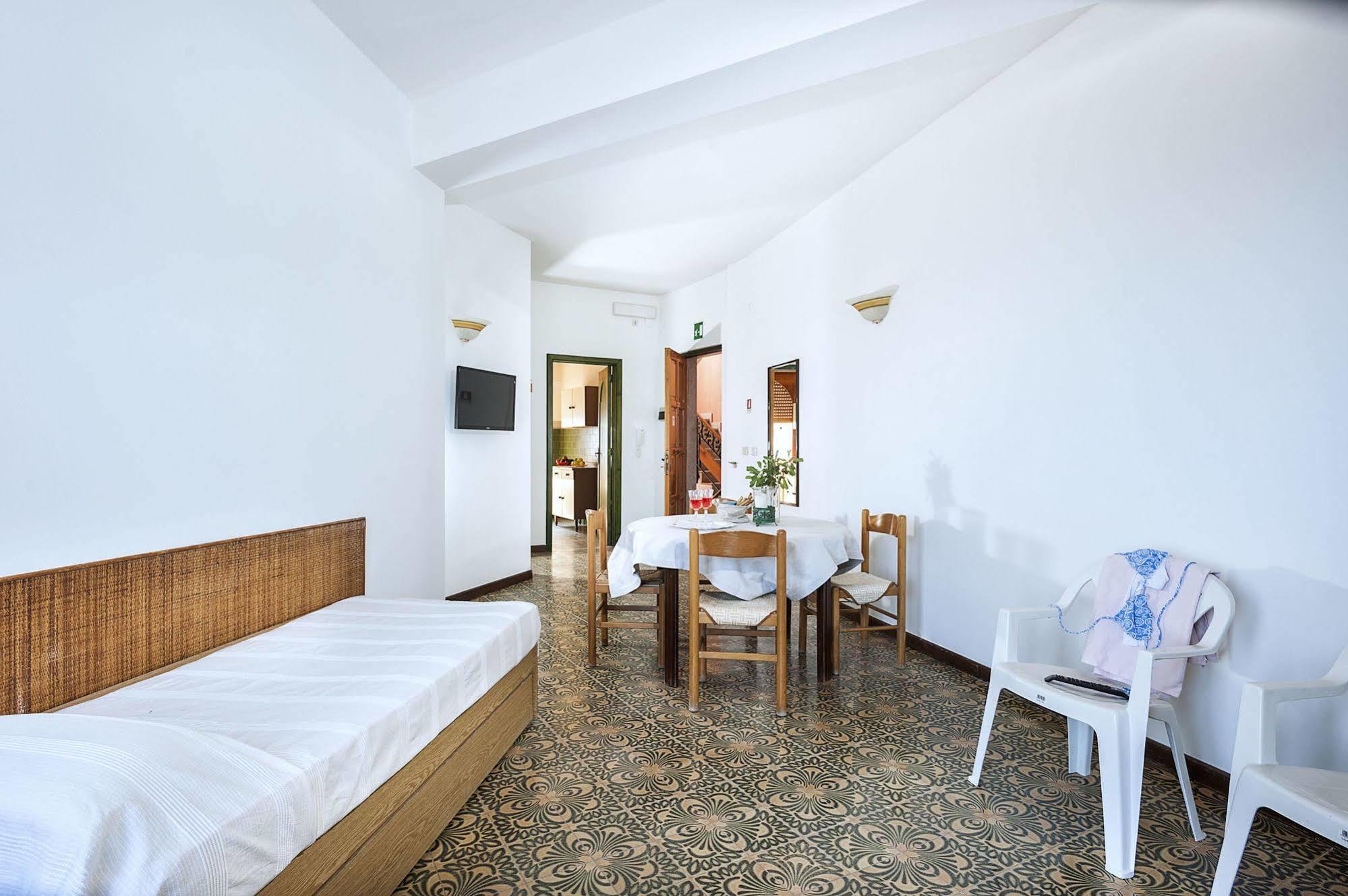 Residence Villa Liliana Giardini-Naxos Extérieur photo