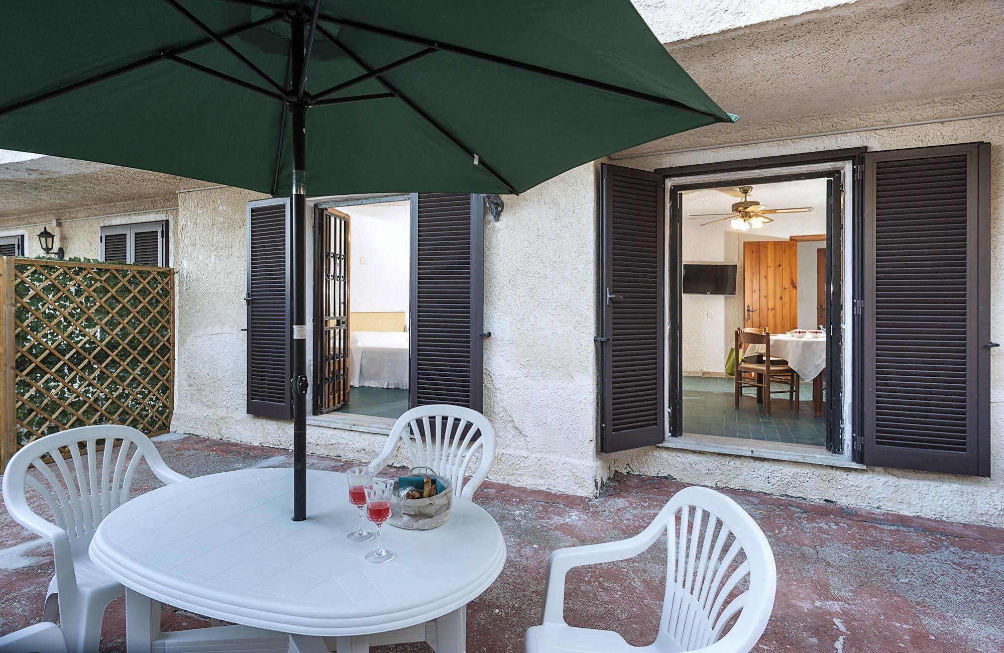 Residence Villa Liliana Giardini-Naxos Extérieur photo